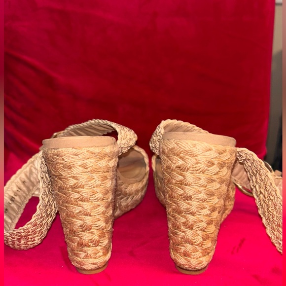 Stuart Weitzman Alex Gilt Crochet - Picture 4 of 5